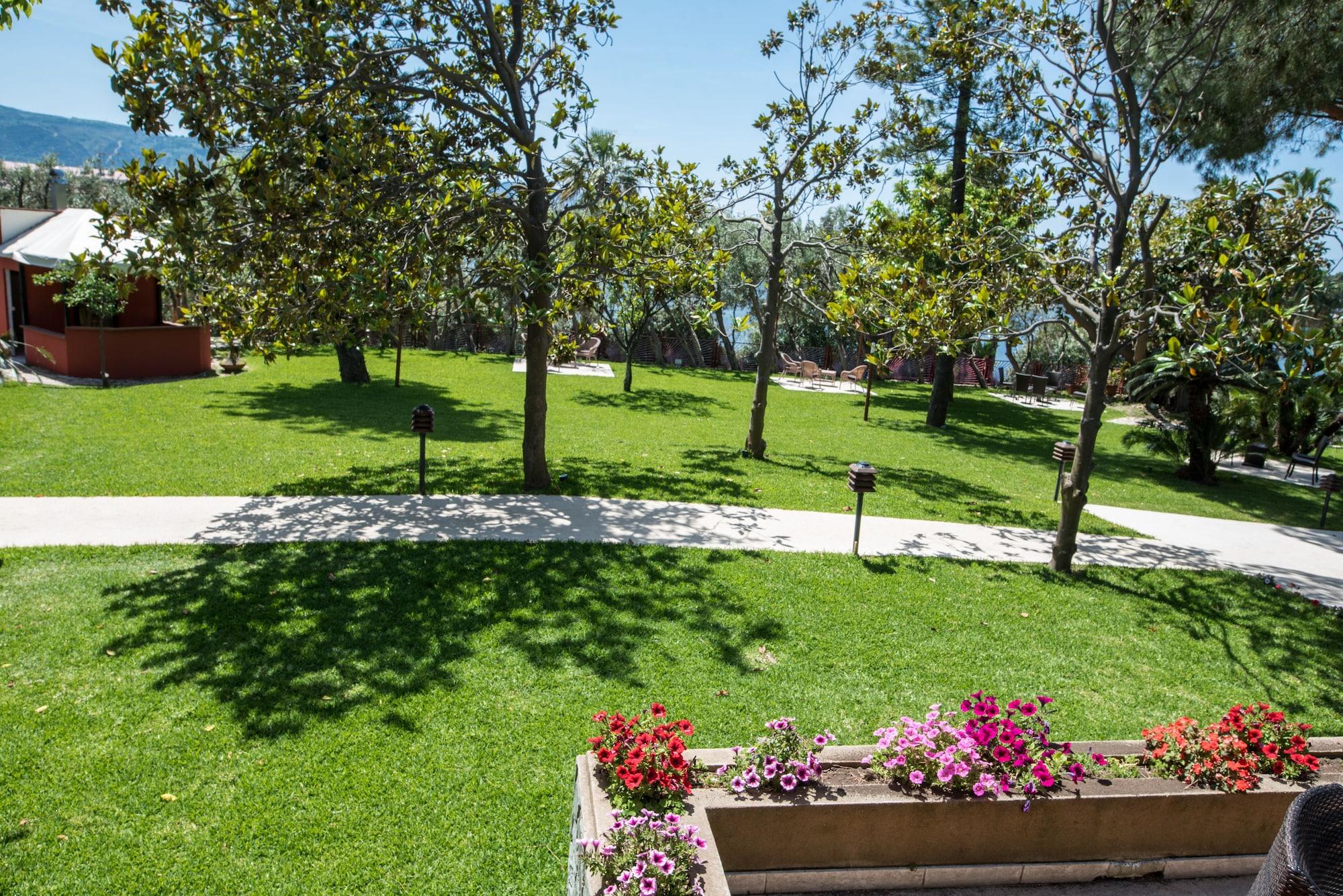 Villa Morgana Resort And Spa Torre di Faro Eksteriør billede
